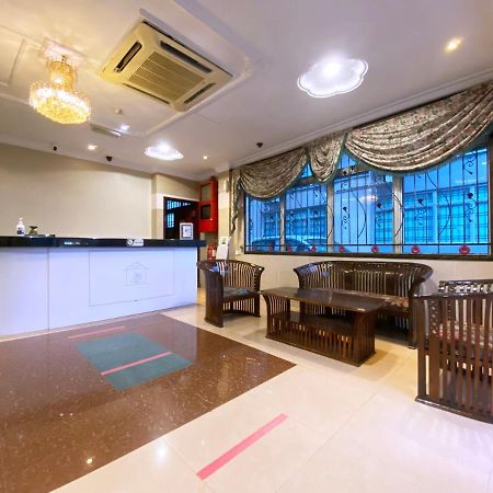 Mr Hotel Nusa Bestari 스쿠다이 외부 사진
