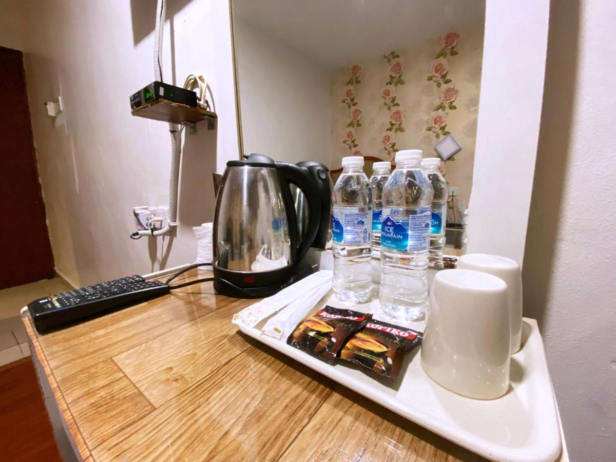 Mr Hotel Nusa Bestari 스쿠다이 외부 사진