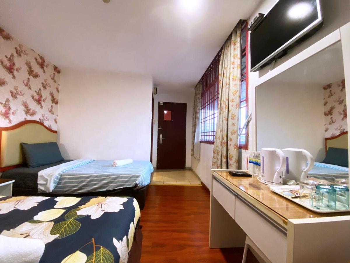 Mr Hotel Nusa Bestari 스쿠다이 외부 사진