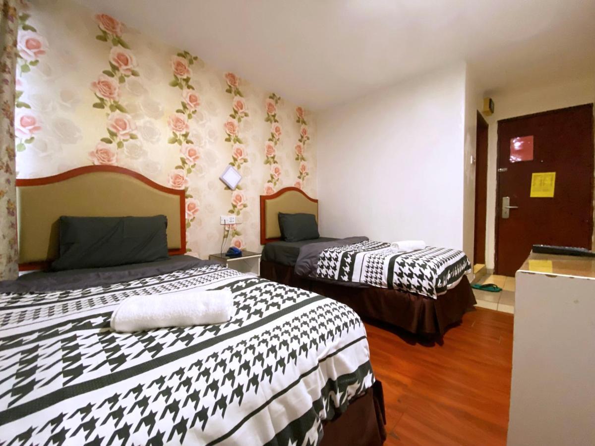 Mr Hotel Nusa Bestari 스쿠다이 외부 사진