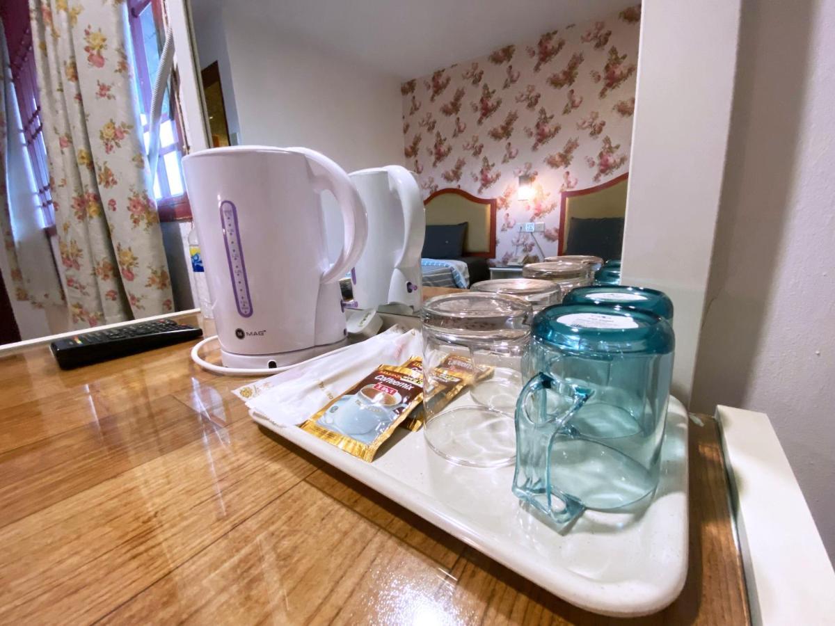 Mr Hotel Nusa Bestari 스쿠다이 외부 사진